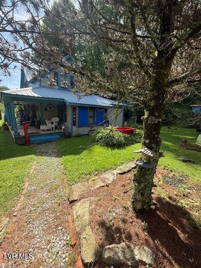 123 Mcmahan Gibbs Rd, House other with 2 bedrooms, 2 bathrooms and null parking in Roan Mountain TN | Image 61