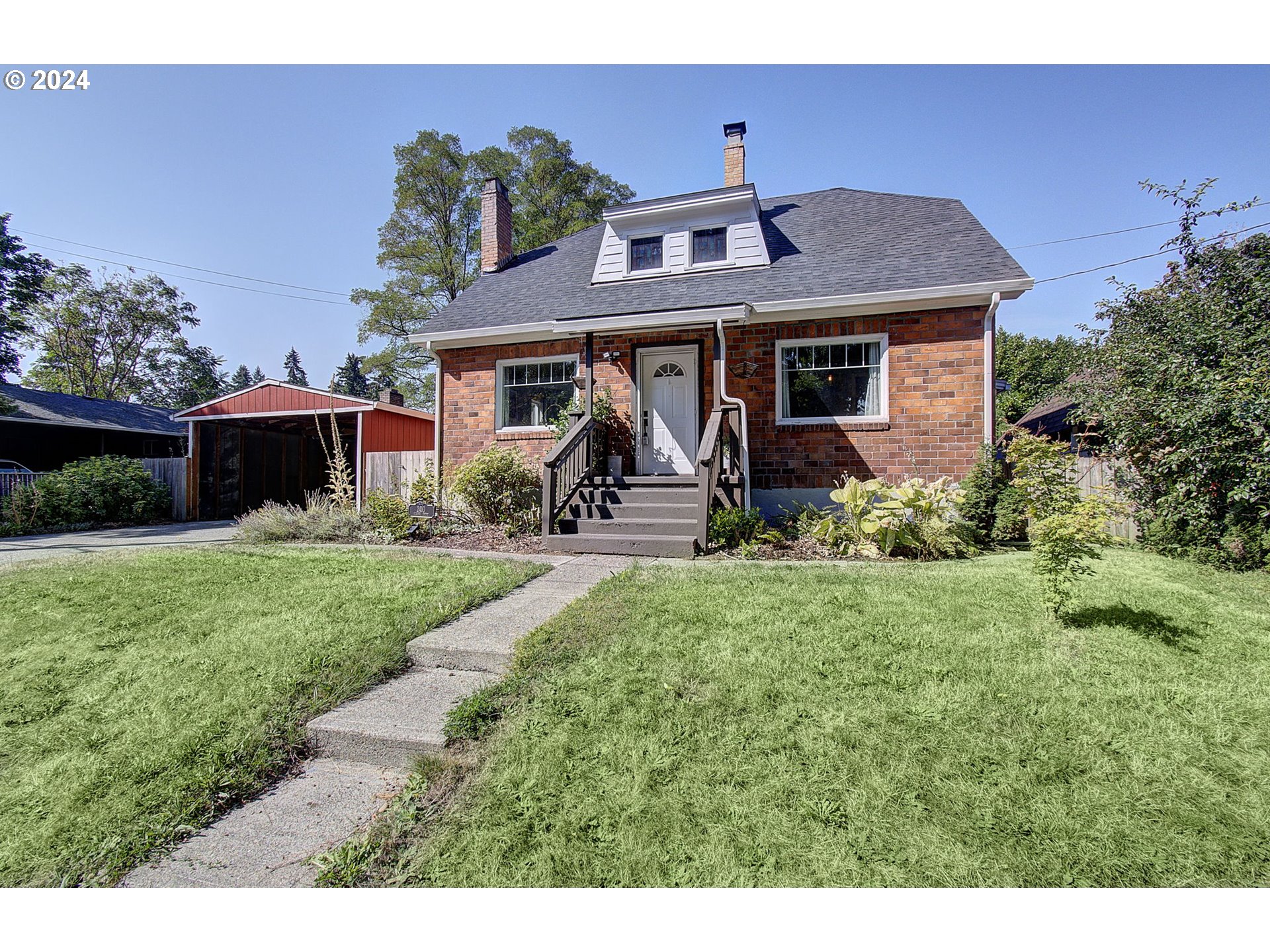 Algona Dr, Vancouver, WA 98661
