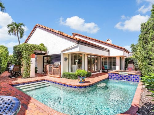 541 Bay Villas Ln, NAPLES, FL, 34108-2811 | Card Image
