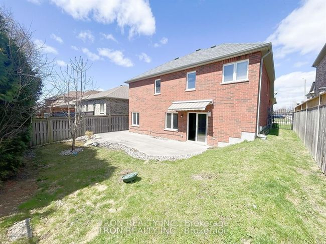 888 Barbados St, House other with 4 bedrooms, 3 bathrooms and 4 parking in Oshawa ON | Image 22