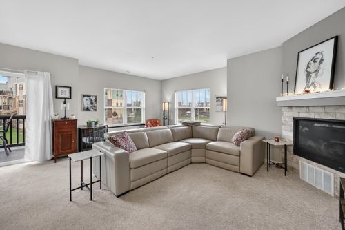 201-5192 Sassafras Dr, Fitchburg, WI, 53711-7728 | Card Image