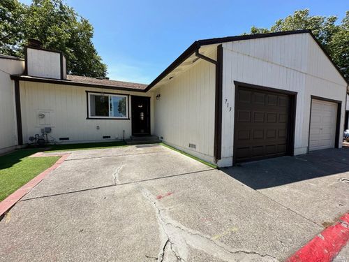 713 Blair Place, Santa Rosa, CA, 95401 | Card Image