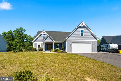 102 Nugget Way, Martinsburg, WV, 25405-1447 | Card Image