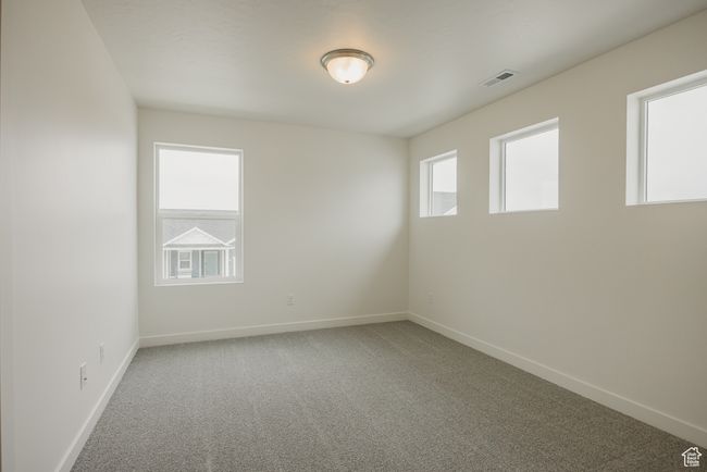 Upstairs Guest Bedroom 1 | Image 17