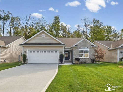 8052 Timber Wood Ln, Temperance, MI, 48182-4000 | Card Image