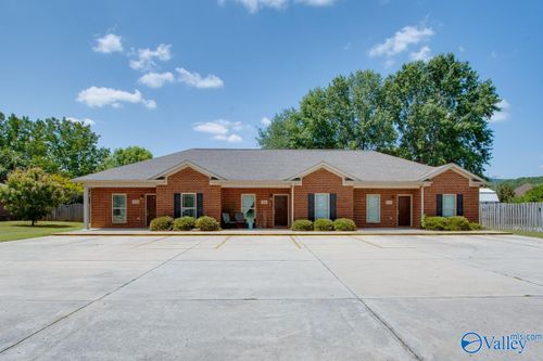 468 Wade Rd Se, Owens Cross Roads, AL, 35763-9486 | Card Image
