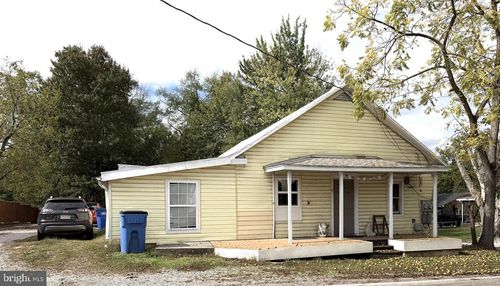 8 Maple St, GETTYSBURG, PA, 17325-8854 | Card Image