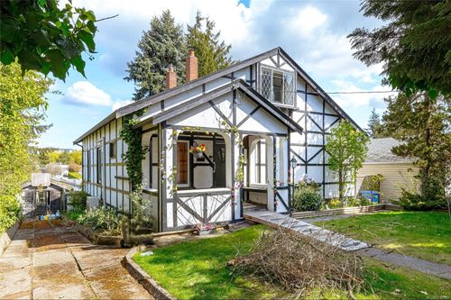 824 Ellery St, Esquimalt, BC, V9A4R7 | Card Image