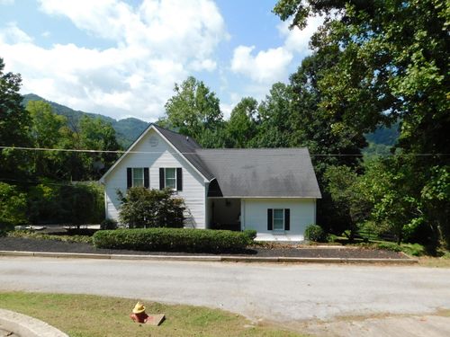 55 Timbercrest Est, Harlan, KY, 40831-1782 | Card Image