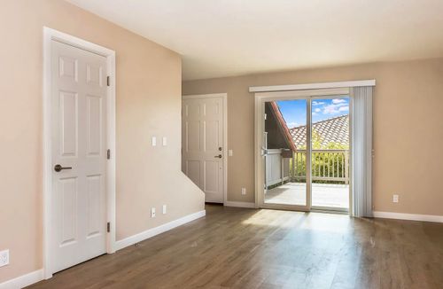 8-515 E Arrellaga St, Santa Barbara, CA, 93103-2251 | Card Image