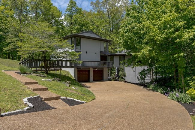 A perfect blend of funky charm and peaceful living! | Image 4