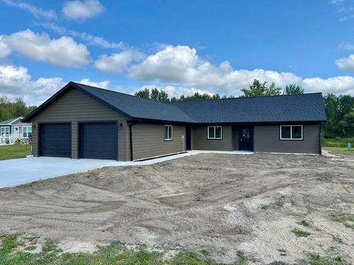 411 Russ Parta Dr, New York Mills, MN, 56567-4700 | Card Image