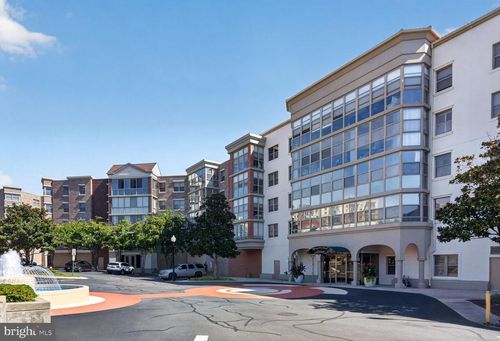 414-19360 Magnolia Grove Sq, LEESBURG, VA, 20176-6897 | Card Image
