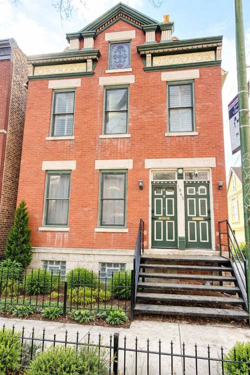 1-1945 W Thomas St, Chicago, IL, 60622-3732 | Card Image