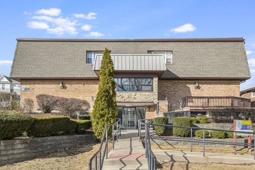apt-14w-1039 College Ave, Wheaton, IL, 60187-5726 | Card Image