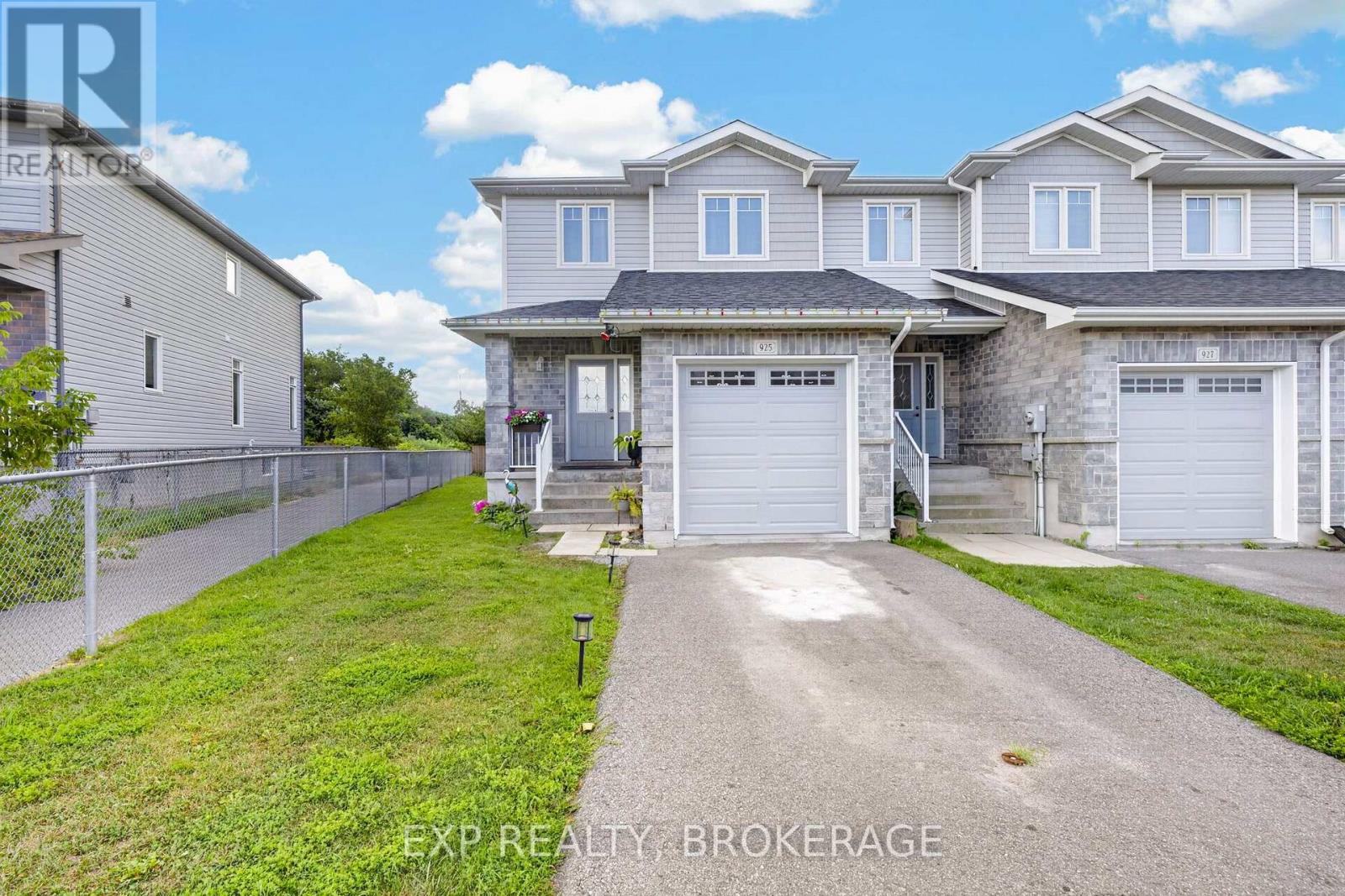 Residential in Kingston (City Northwest)