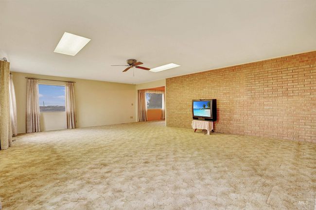 425 W 700 N, House other with 4 bedrooms, 2 bathrooms and 2 parking in Paul ID | Image 6