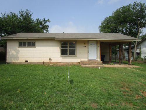 514 S Avenue C, Olney, TX, 76374-2126 | Card Image