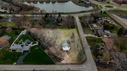 10135 Sunridge Dr, Naperville, IL, 60564-5821 | Card Image