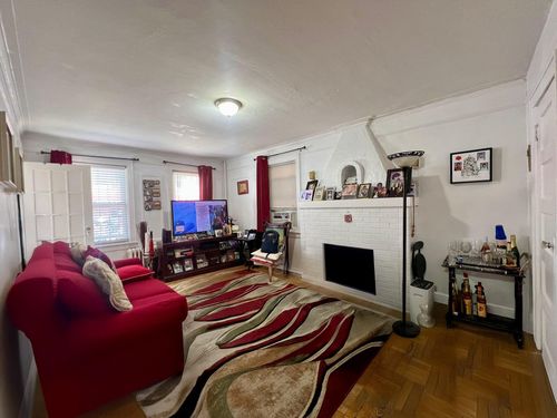 10256 46th Ave, Corona, NY, 11368-2841 | Card Image