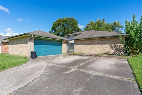 9731 Shell Rock Rd, La Porte, TX, 77571-4122 | Card Image