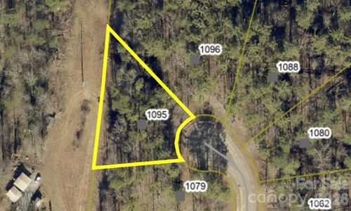1095 Faith Ct, Morganton, NC, 28655-0135 | Card Image