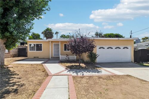 639 Maria Ave, Spring Valley, CA, 91977-5111 | Card Image