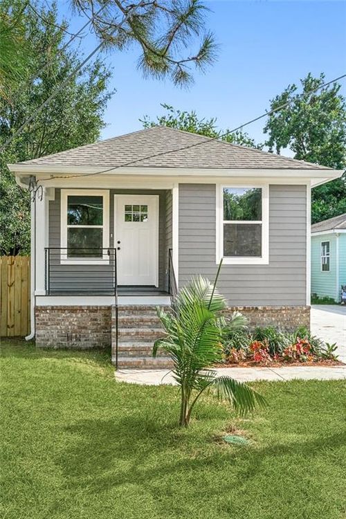 a-101 4th St, Chalmette, LA, 70043-4217 | Card Image