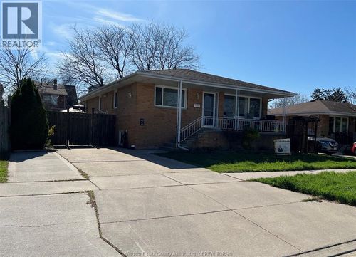 lower-1279 Tourangeau Rd, Windsor, ON, N8Y4H8 | Card Image