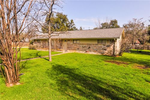 1301 Laura Ln, College Station, TX, 77840-4344 | Card Image