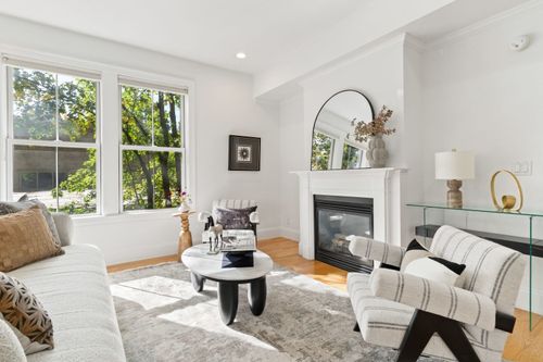2-76 Green St, Brookline, MA, 02446-3763 | Card Image