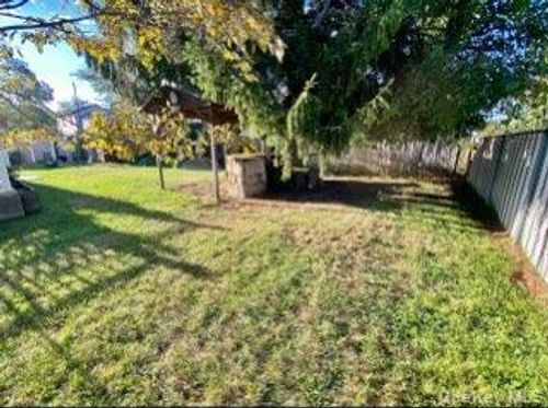 1386 B St, Elmont, NY, 11003-3727 | Card Image