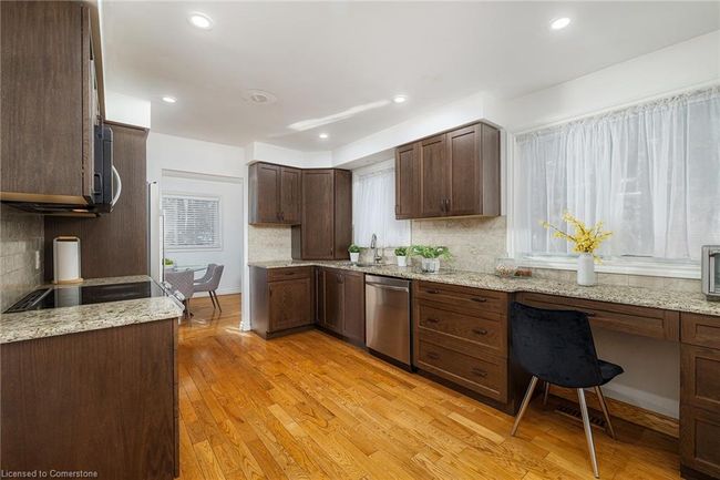 79 Ann St, House other with 4 bedrooms, 2 bathrooms and 5 parking in Dundas ON | Image 8
