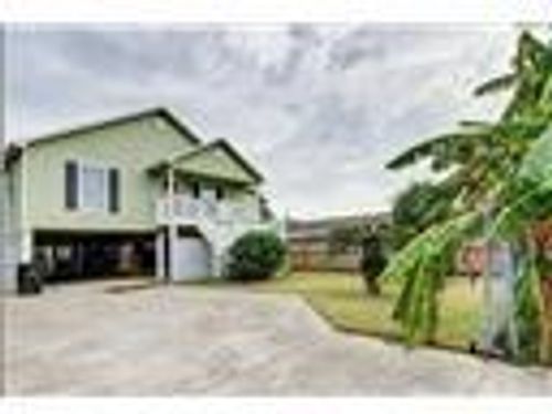 641 4th St, San Leon, TX, 77539-2794 | Card Image