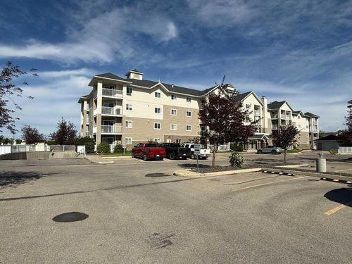 208-11240 104 Ave, Grande Prairie, AB, T8V0P3 | Card Image