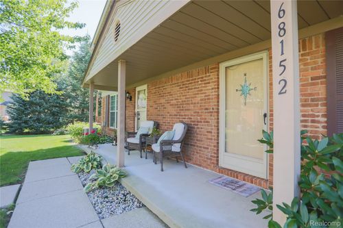 68152 Rosewood Ln, Richmond, MI, 48062-1474 | Card Image