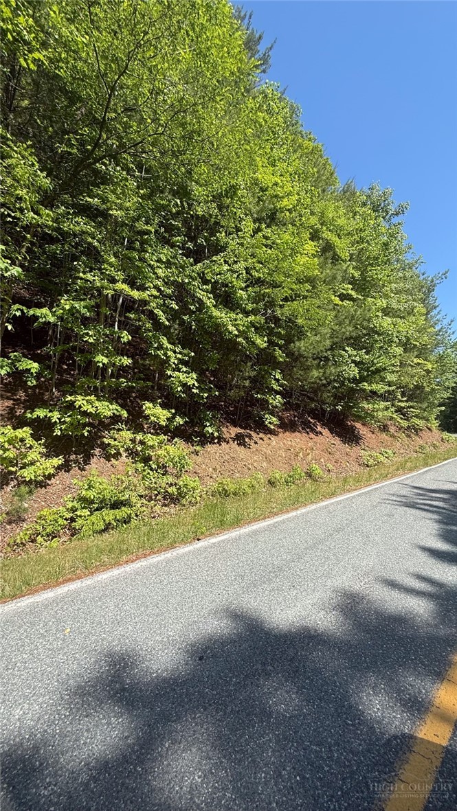 Land in Deep Gap 2