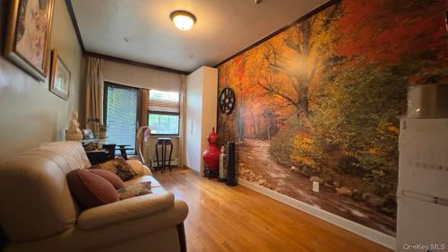 6126 160th St, Fresh Meadows, NY, 11365-1819 | Card Image