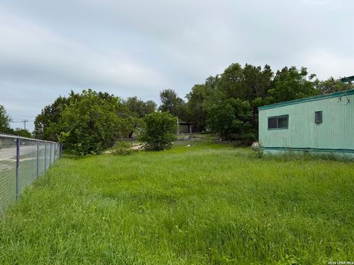 526 Scott Way, Canyon Lake, TX, 78133-6200 | Card Image