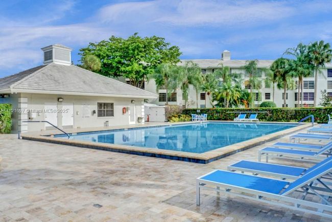 APT-103 - 1520 Whitehall Dr, Condo with 2 bedrooms, 2 bathrooms and null parking in Davie FL | Image 35