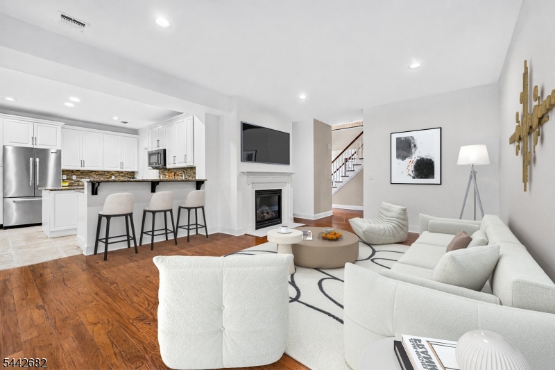 Residential in Roseland Boro 4