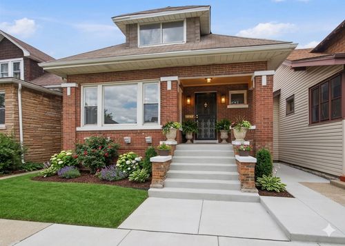 10742 Prairie Ave, Chicago, IL, 60628-3619 | Card Image
