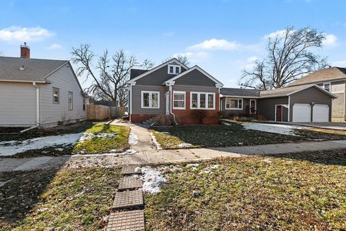 419 W Center St Street, Madison, SD, 57042 | Card Image