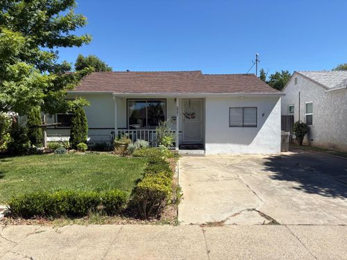 2561 24th Avenue, Sacramento, CA, 95820 | Card Image