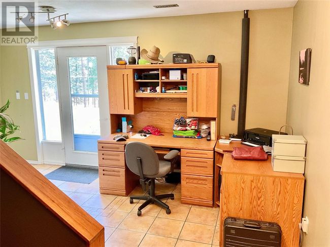 1715 Highway 33, House other with 3 bedrooms, 3 bathrooms and 1 parking in Rock Creek BC | Image 41