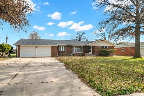 216 N Sedgwick Ave, Burrton, KS, 67020-8706 | Card Image