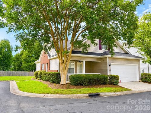 8946 Meadowmont View Dr, Charlotte, NC, 28269-6193 | Card Image