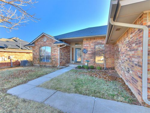 122 Tecumseh Ridge Road, Norman, OK, 73069 | Card Image