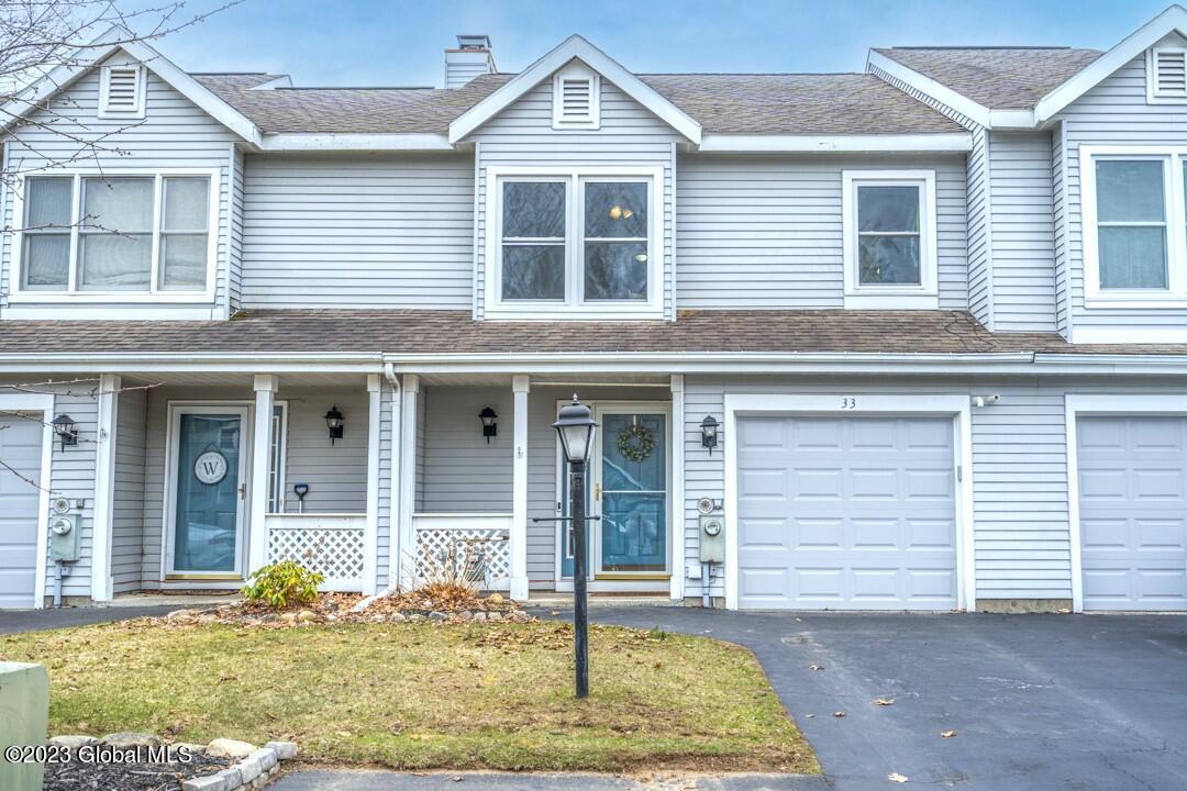 Stoney Creek Dr, Clifton Park, NY 12065
