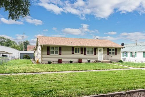 207 Main St, Perry, KS, 66073-4155 | Card Image